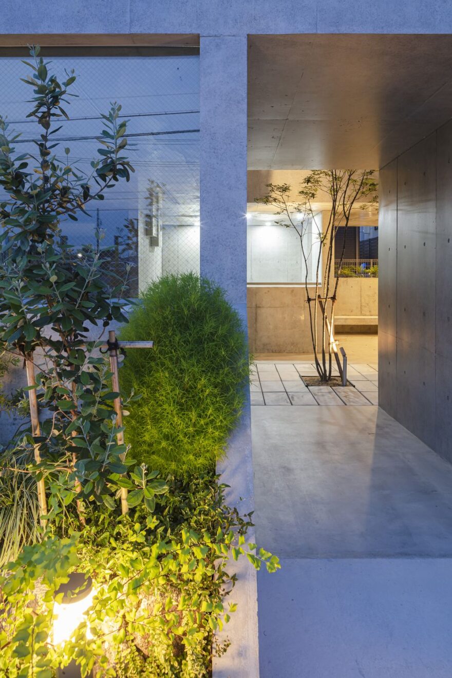 バイパスの湾処 / Tanglad Cafe / House Biotope along the By